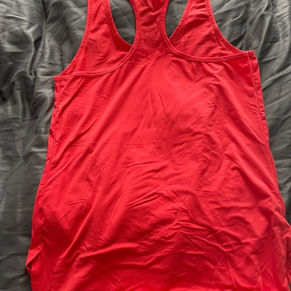 Reebok Tank - Picture 3 of 3
